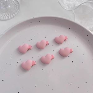 กิ๊บติดผมลายหัวใจน่ารักสีชมพูเกาหลีหวานละเอียดอ่อนหน้าม้าคลิปด้านข้าง2024เครื่องประดับผมนักเรียนเด็กผู้หญิงพูหวานคลิปผมหน้าม้าน่ารัก Culolo