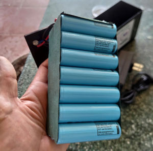 bình pin 12v 15a lắp bình phun thuốc sâu loa kéo chạy đèn quạt wifi.