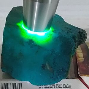 batu bacan doko lempengan dominan biru batu dikirim sesuai foto & video kode108