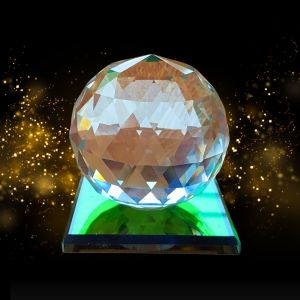 คริสตัล ช่วยเพิ่มพลังดีสลายพลังไม่ดีเสริมฮวงจุ้ยบนโต๊ะทำงานหรือมุมที่ต้องการได้ ลูกแก้วคริสตัลตั้งโต๊ะ แบบมีฐาน ขนาด 34568 cm เสริมสิริมงคล แก้ฮวงจุ้ย
