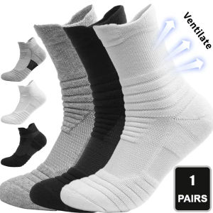 Sports Socks Running Basketball Football Breathable Anti Slip Absorb sweat and prevent odor Cotton Sock Middle Tube