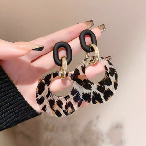 Fashionable Ring Gift 醋酸板圆形豹纹耳钉轻奢高级感耳环个性独特精致耳饰女设计感小众