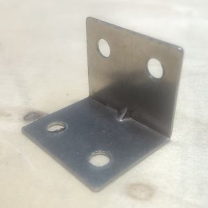 Ke góc vuông INOX chữ L bản rộng 3 cm ( 2.5x2.5x3 cm )