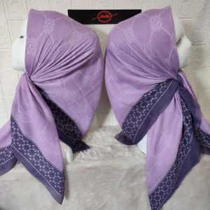 READY STOK KERUDUNG SEGI EMPAT MOTIF BEST SELLER LUNA WARNA LILAC VOAL PREMIUM TERBARU