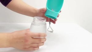 Outdoor Pet Water Bottle — 95g Ultra-Lightweight Leak-Proof Portable Drinking Cup for Dogs & Cats