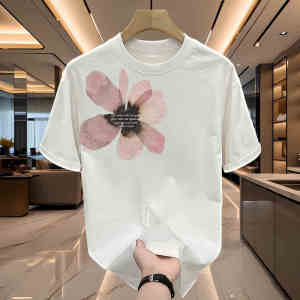 T-Shirt Wanita Lengan Pendek Ukuran Besar - Motif Bunga Kreatif Katun Tipis Bernapas  Desain High Street Amerika 2025  Atasan Longgar Slim Fit Kerah Bulat Gaya Kasual Kekinian  Baju Couple Matching  Eksklusif  Serbaguna  Tops  Slip - on  Nyaman  Pakaian