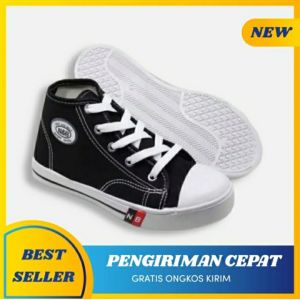 SEPATU SEKOLAH N/B BOT HITAM PUTIH SOL PUTIH SDSMPSMA TERLARIS