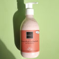 Scarlett Whitening Body Lotion Jolly. 