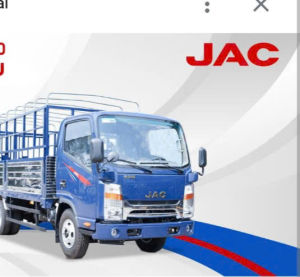 Vè che mưa xe tải Jac đầu vuông có gọng kiếng trước đầu xe vè nhựa đen cao cấp có sẵn keo dán giá 1 cặp.MST890