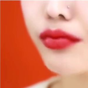 son gấc thiên nhiên . lì bền màu 100% ko chì ko gây thâm môi . màu đỏ cam là sản phẩm số 1 của dùng thử 1 lần e chẳng chắn các c mê liền ko muốn đổi sang loại khác