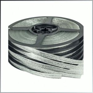 ขอบตกแต่ง อายุการใช้งานยาวนาน แถบขอบสวยๆ ทนทาน ง่ายต่อการบํารุงรักษา ทําความสะอาดตัวเอง เหนียว