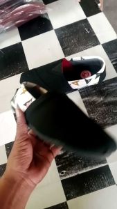 Sepatu Slip-On Pria & Wanita: Desain Kasual Waka70