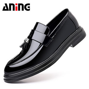 Sepatu bisnis pria mengkilap sepatu pria kasual tren Inggris Sepatu Kulit Pernikahan Pria Pantofel