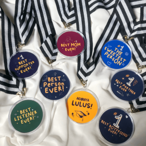 [FREE BOX] Medali Custom Akrilik/Kado Wisuda/Kado Ulang Tahun/Kado Pacar/Kado Ibu