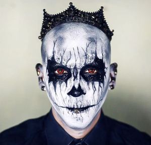 Fantasi Softlens Merah & Lensa Kontak Cosplay: Panduan Lengkap