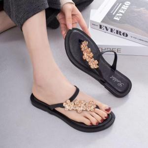 Gold Flower Rhinestone Flip Flops for Women – Non Slip Waterproof Cute Sandals Daily Home Summer Outfit 2026