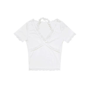 เสื้อยืดแขนสั้นผู้หญิง ทรงครอป คอวี สีพื้น รอบอก แขนและชายเสื้อ แต่งผ้าลูกไม้ มีสายคล้องคอ ผ้าโพลิเอสเตอร์ ยืดหยุ่นดี เสื้อครอป #103