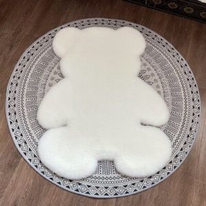 Cute Bear Shaped White Plush Carpet Super Soft Fluffy Rabbit Fur Rug Non-slip Floor Mat Carpet For Living Room Bedroom Tatami Decor Mat Karpet bulu Lembut