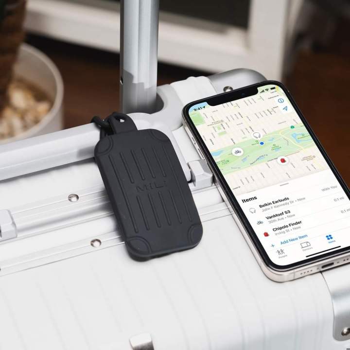 Built-in%20Tracker%20%7C%20Smart%20MiLock%20%7C%20Luggage%20Tag%20%7C%20World's%20Smart%20Luggage%20Lock%20%7C%20First%20%20%7C%20Locate%20with%20Ease%20%7C%20Waterproof%20Design%20%7C%20%20Apple%20Find%20My%20%7C%20%20Just%20Like%20Apple%20AirTag%20%7C%20Tracker%20Luggage%20%7C%20-%20Image%206