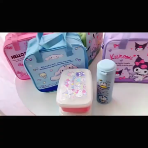 Beg Makan Tengah Hari Comel Sanrio Kuromi Cinnamoroll My Melody Pelajar Beg Makanan Berpenebat Sanrio Kuromi Portable Insulation Plaid Lunch Storage Box Bag Student Tableware 三丽鸥卡通手提保温格子库洛米玉桂狗哈怕狗饭盒包饭盒袋学生餐具收纳包 H080