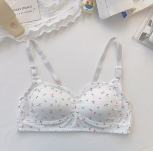 Dita_shop บราถนอมทรง ไม่มีโครง ใส่สบาย ลายดอกไม้ ผ้านิ่ม  #B01