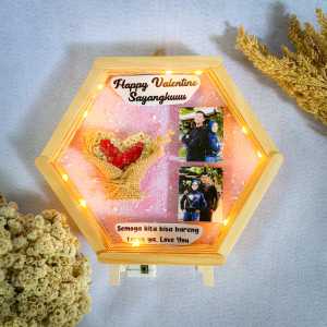 SPECIAL KADO VALENTINE FRAME HEXAGON KADO ANNIVERSARY KADO ULANG TAHUN CUSTOM UCAPAN DAN FOTO
