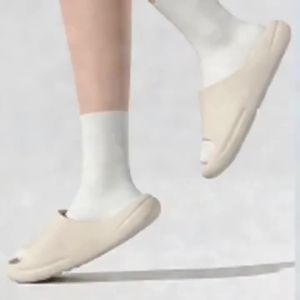 [Free Shipping] Non-Slip Odor-Resistant Bathroom Slippers Made Of EVA Material Available For Wholesale Starting From In Stock MenS Style Quick-Drying Simple Design Suitable For Home Use With Thick Soles
