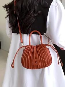 Fashion Brand Design Crossbody Bag for Women 2026 Luxury Vintage Shoulder Handbags Female Tote Bags Casual PU Leather Bucket Bag 2026