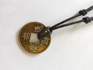 Robagin KL61 Kalung Koin Logam Pria Wanita Stainless Anti Karat Aksesoris Hitam Keren Murah