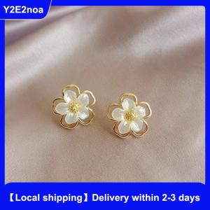 【Local shipping】 Fashion Earrings Jewelry Korea Alloy Crystal Pearl Flower Stud Earrings For Women
