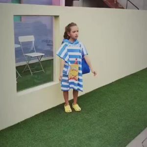 [Legend6] ผ้าคลุมไมโครไฟเบอร์สำหรับมีฮู้ดสำหรับเด็กผ้าคลุมชายหาดอาบน้ำ Surf ปอนโชแห้งเร็วเปลี่ยนชุดคลุมอาบน้ำผ้าขนหนูสำหรับเด็กว่ายน้ำ