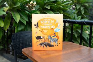 Sách Big book of wild animals - Cuốn sách khổng lồ về động vật hoang dã - Đinh Tị