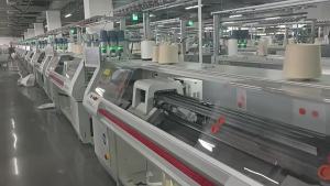 ปีใหม่ สีแดง แดงจีน 100% ผ้าคลุมไหล่ถักนิตติ้งขนแกะออสเตรเลียที่อบอุ่นและเป็นมิตรกับผิว มีพู่และระบาย มีสินค้าในสต็อก