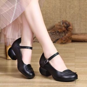 รองเท้าเกาหลีสำหรับแฟชั่นสำหรับผู้หญิงหยาบและปั๊มสำหรับผู้หญิง