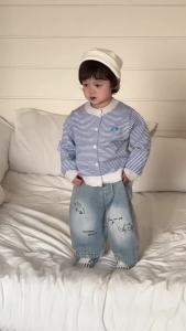 Baby Autumn Clothes 2026 Korean-style childrens clothing boys autumn outfit striped knit sweater and jeans set