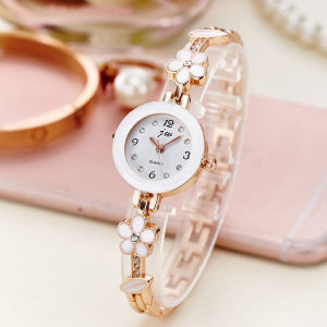 New Korean-style bracelet watch with a steel band   Womens fashion student bracelet ins Wind watch womens fashion quartz watch
