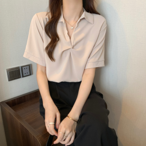 Kemeja kasual longgar lengan pendek kerah V gaya Korea baru yang cocok untuk semua orang