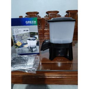 Máy cho cá ăn tự động sạc điện 12v và sạc năng lượng mặt trời.