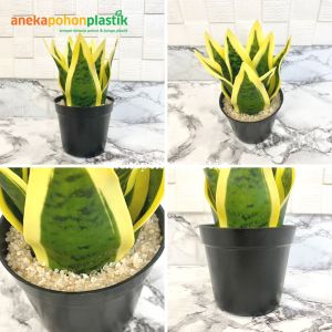 Tanaman Hias Daun Lidah Mertua X8 Mini Artificial Variasi Pot Pajangan Meja Dekorasi Ruangan
