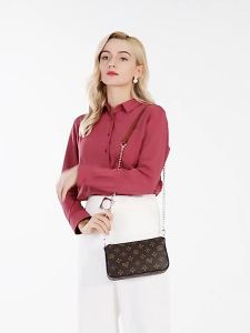 MK F Small Bag for Women 2026 New Spring/Summer Fashion Trendy Womens Bag Crossbody Bag Shoulder Bag Printed Chain Small Square Bag