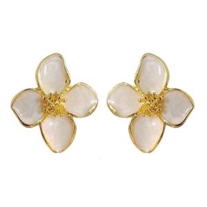 Vintage Designs Fashion Hibiscus Studs Earrings for Women Korean Styles Romance Fashion Accessory with Vibranting Color