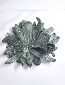 Hoa kim sa may lên áo kích thước 19cm * 17cm