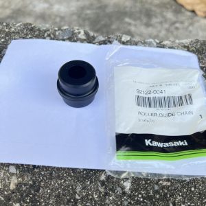 ลูกกลิ้งโซ่ klx125/150 ตัดดันโซ่ ศูนย์kawasaki ใหม่ล่าสุด