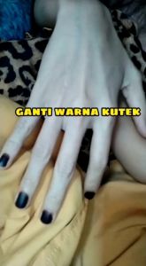 Nauraa Kutek Muslimah & Henna Kuku Halal