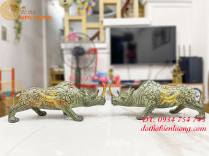 Đôi tê giác bằng đồng phong thủy màu xanh giả cổ Dài 24cm cao 10cm nặng khoảng 2.3kg/đôi