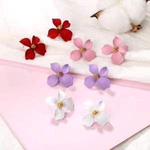 EMS fashion Korean Geometric Metal Cute flower style Earrings good quality Suitable for summer