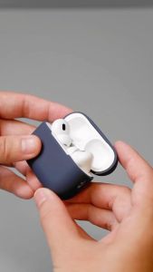 Ốp Chống Bẩn Silica Gel Ôm Sát Chống Bụi Kèm Dây Đeo Nhiều Màu Cho Airpods Pro 3 2