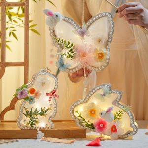 TFHDFHRG Handmade Mid-Autumn Festival Lanterns DIY Material Kit with Light Handheld Lanterns Antique Traditional Style Butterfly Flower Lantern Mid-Autumn Festival