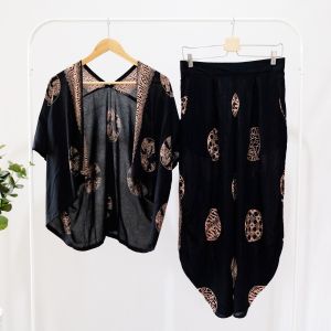 ONE SET BATIK WANITA MODERN SETELAN CELANA PANJANG BATIK SET BATIK KULOT BATIK LEBARAN BATIK KONDANGAN - OUTER PIRINGAN CROP TOP WALET KULOT JINNY PIRINGAN