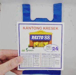 Kantong Plastik HD Murah Aneka Warna isi 50 Kresek uk 15 17 24 28 30